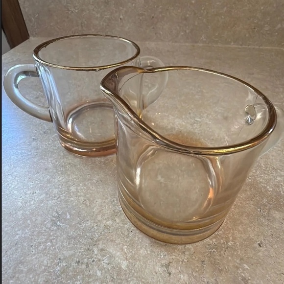 Vintage glass Victorian regencycore ombré gold rimmed sugar & creamer set. - Picture 5 of 8